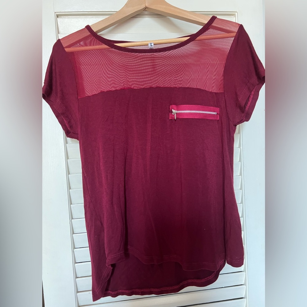 Splash maroon/burgandy mesh detail top